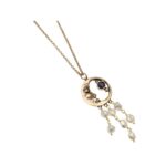 collana fatta a mano a forma di luna con perle e pietre dure